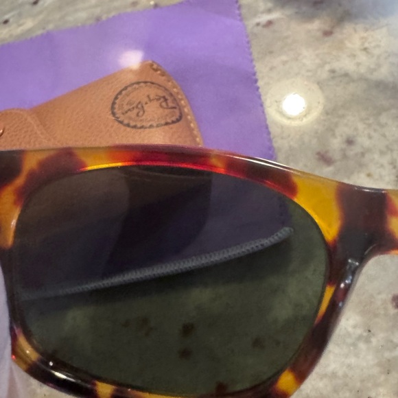 Ray-BanTortoise Shell Sunglasses - Picture 4 of 5